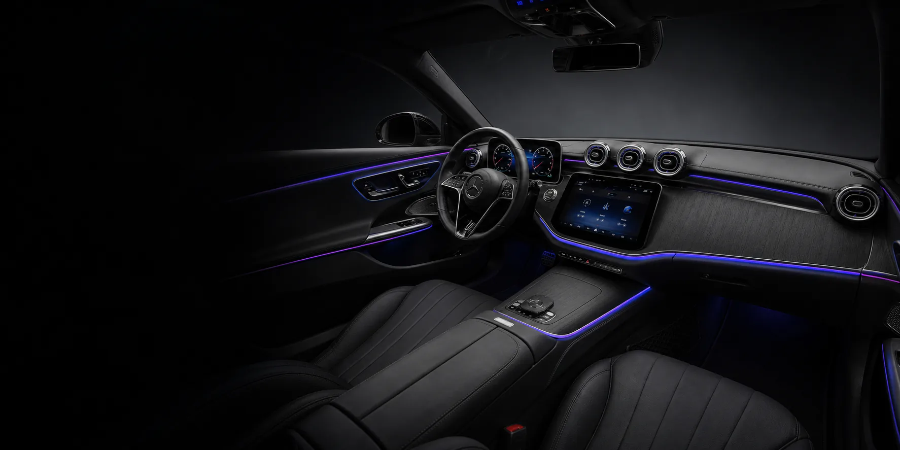 Концепт салона в стиле Mercedes-Benz E-Class W214 с мультимедиа и контурной подсветкой